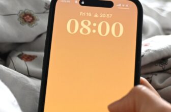 The Touchscreen MacBook Pro Will Have a Very iPhone-Like Screen, Report Says
