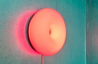 The Ikea Varmblixt Smart Lamp Fills a Donut Hole in My Life